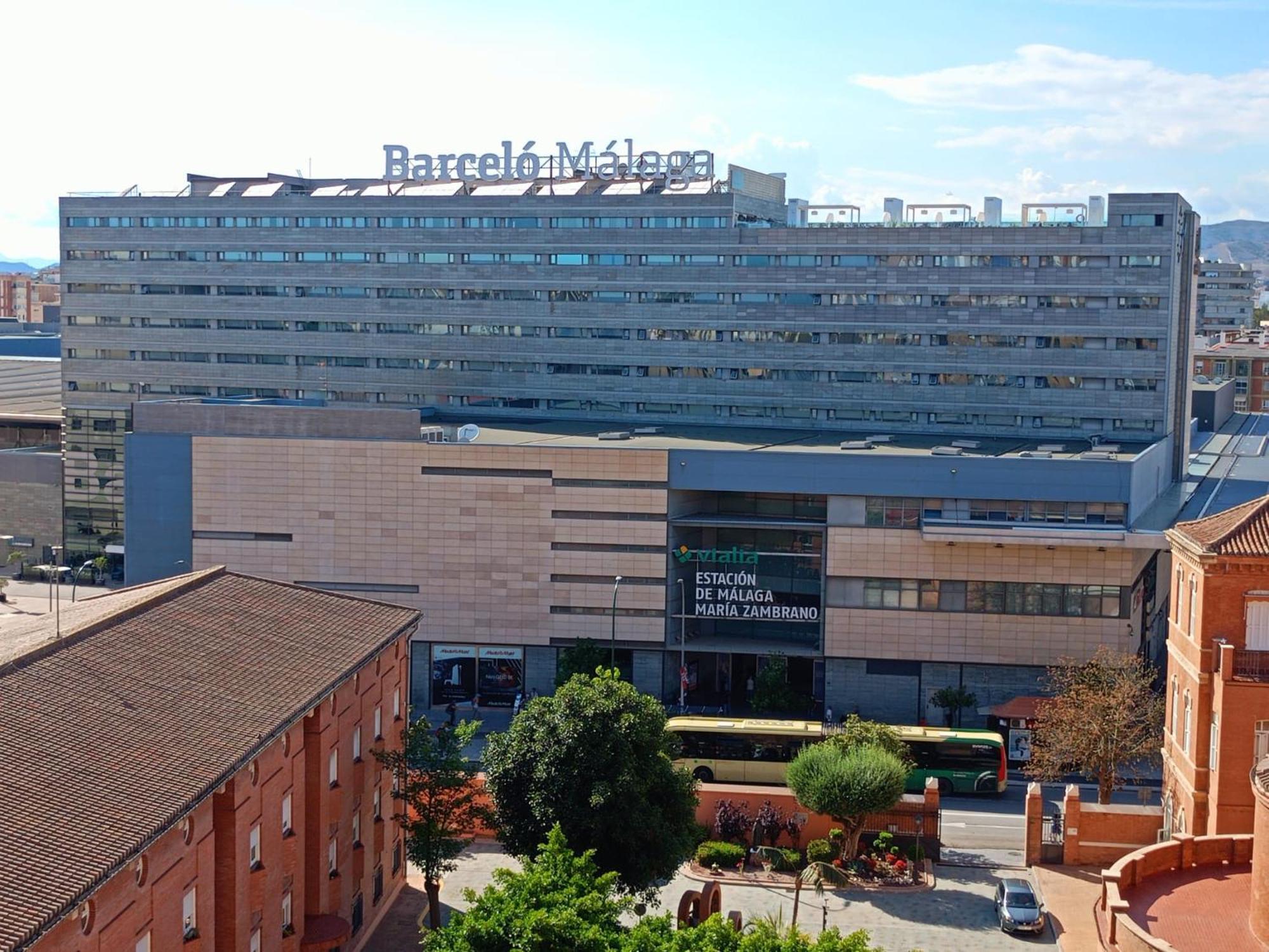 Habitacion Privada Centro Malaga Cerca Tren Maria Zambrano Y Playa Muy Buena Conexion Wifi Szoba fotó