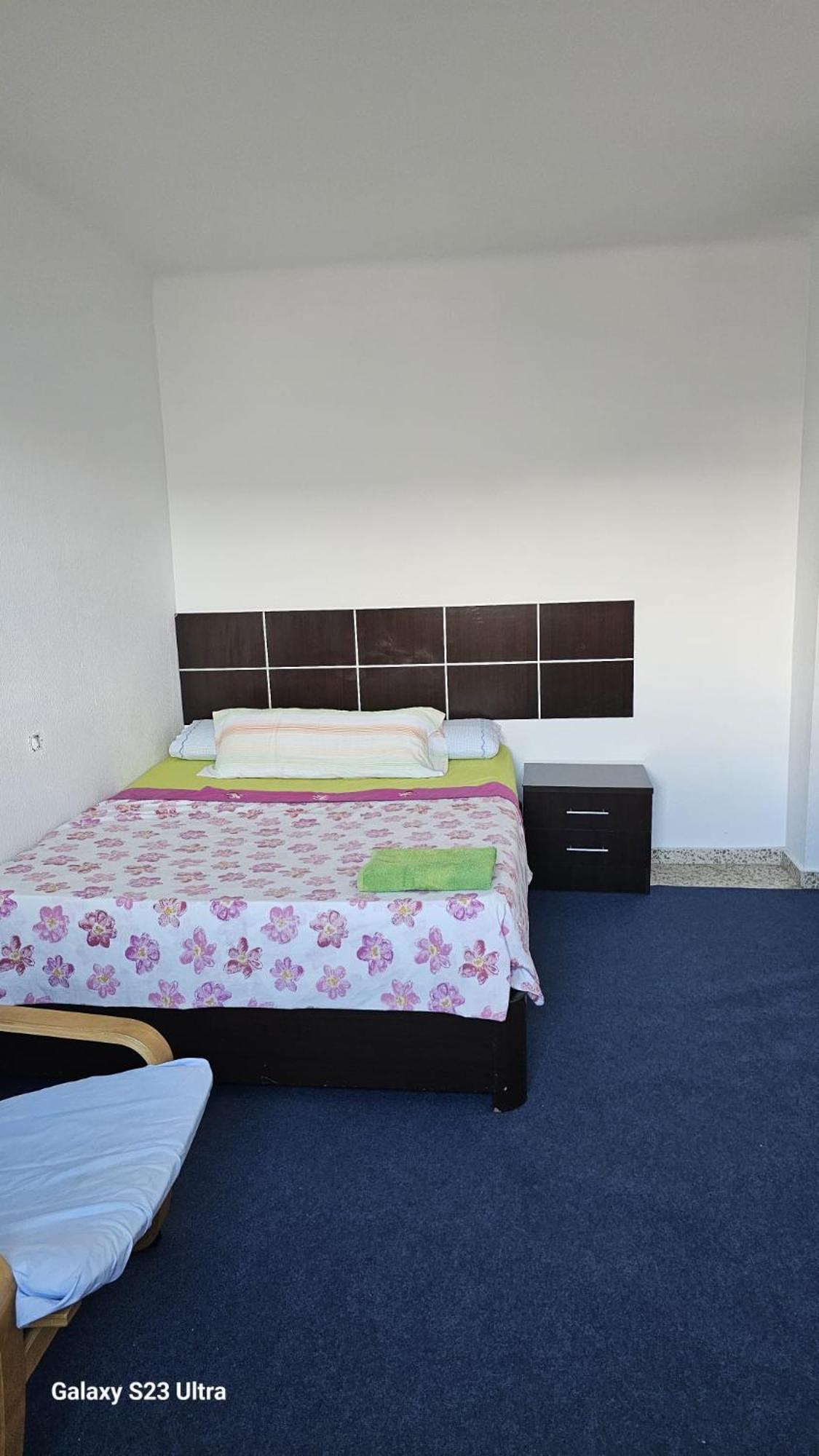 Habitacion Privada Centro Malaga Cerca Tren Maria Zambrano Y Playa Muy Buena Conexion Wifi Szoba fotó