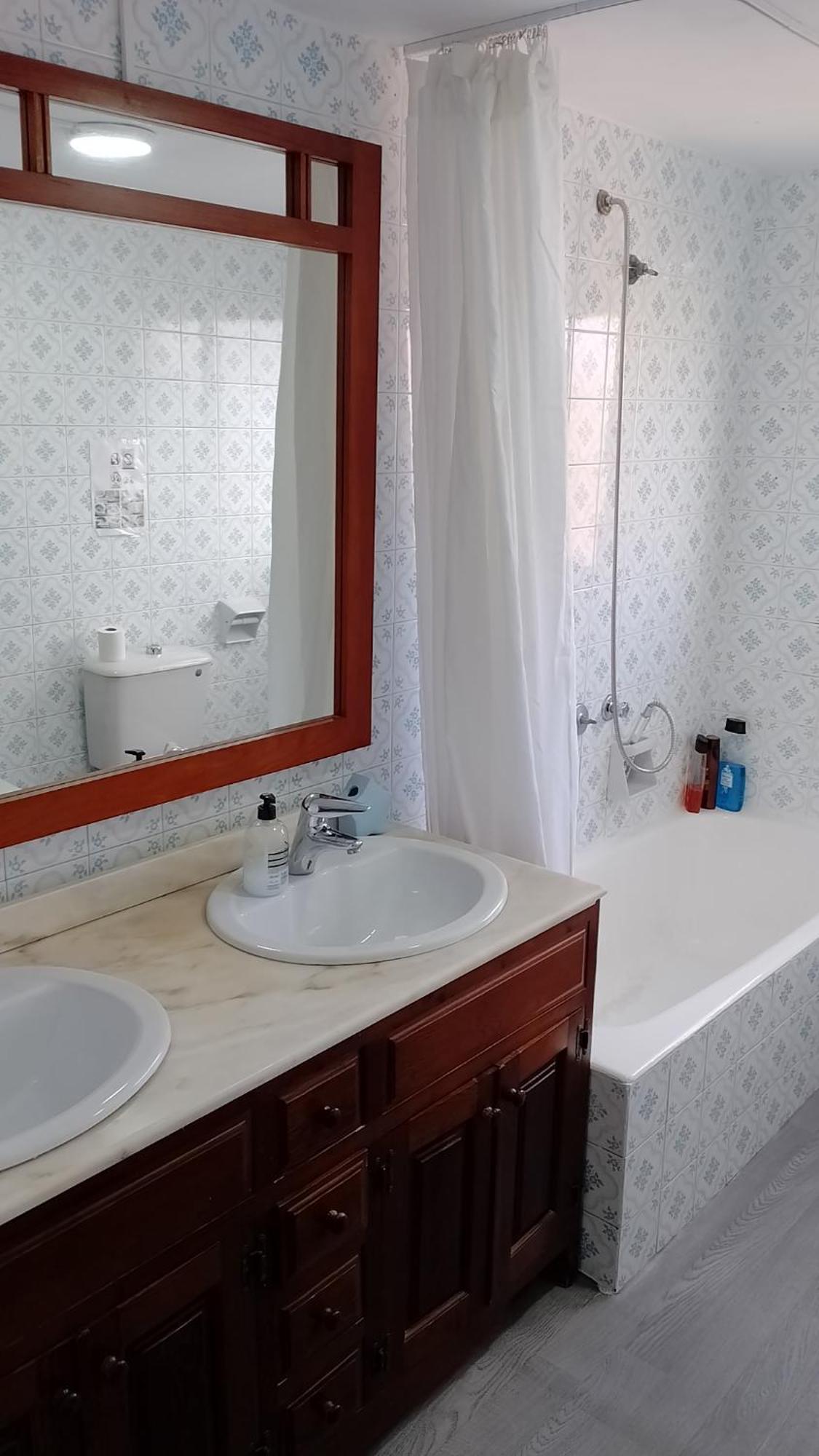 Habitacion Privada Centro Malaga Cerca Tren Maria Zambrano Y Playa Muy Buena Conexion Wifi Kültér fotó