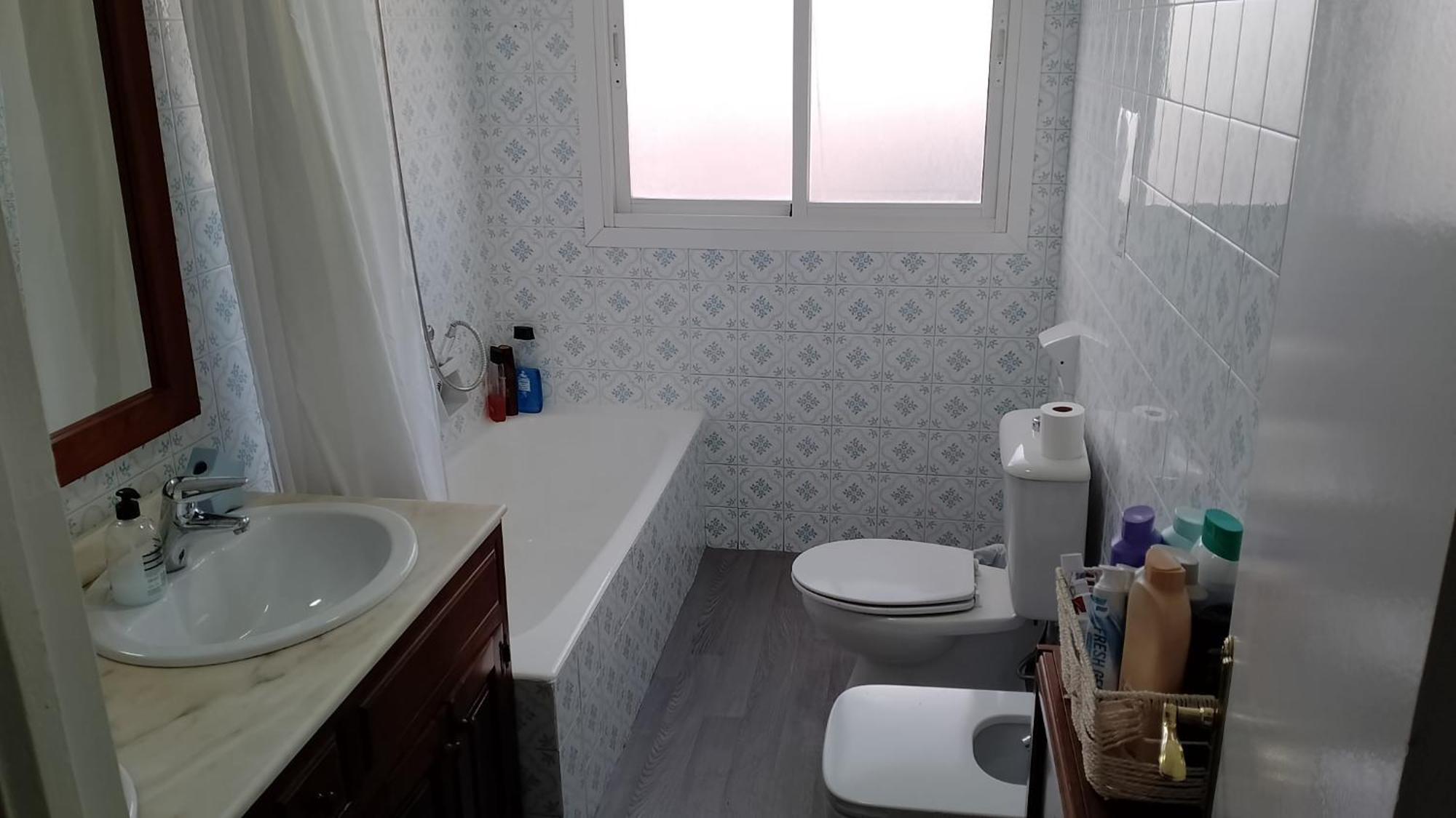Habitacion Privada Centro Malaga Cerca Tren Maria Zambrano Y Playa Muy Buena Conexion Wifi Kültér fotó