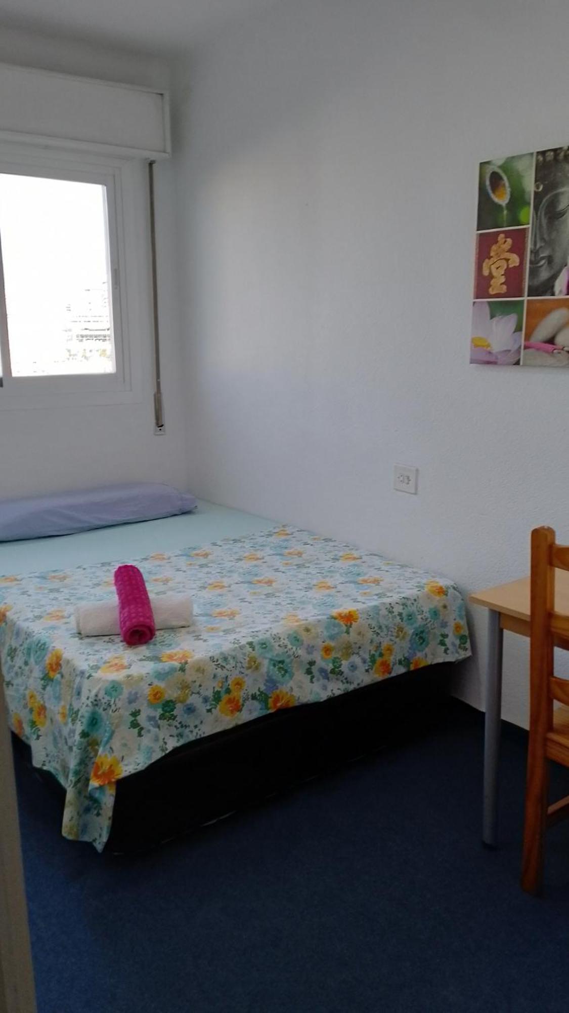 Habitacion Privada Centro Malaga Cerca Tren Maria Zambrano Y Playa Muy Buena Conexion Wifi Kültér fotó